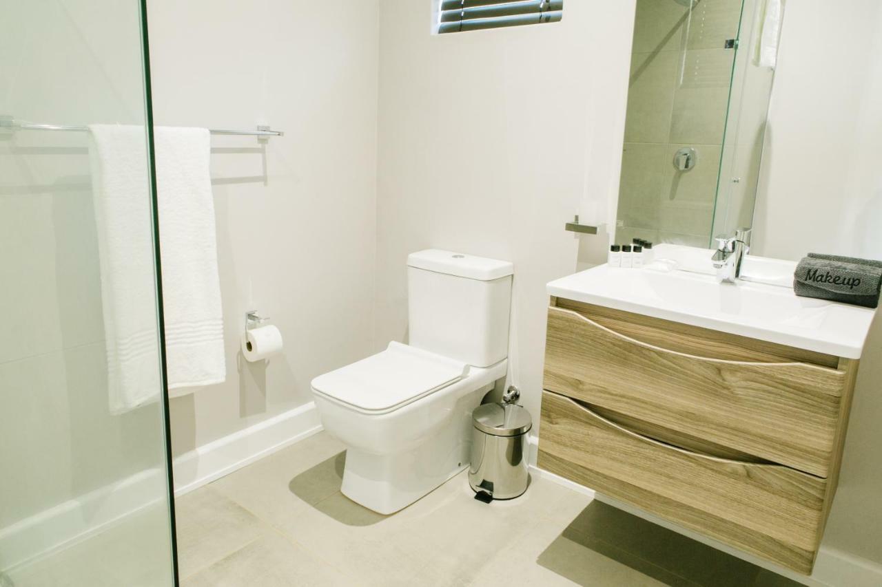 30 On Whites Guesthouse Bloemfontein Extérieur photo