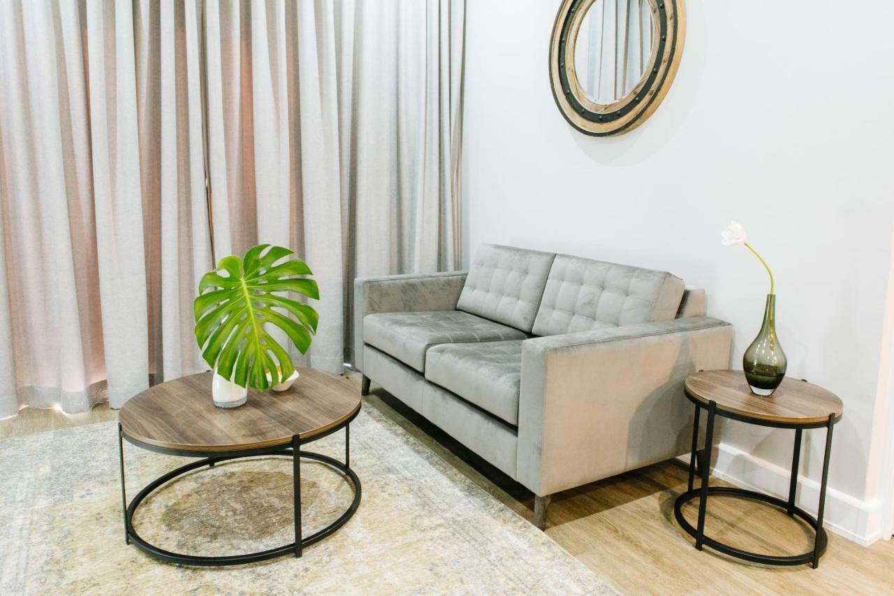 30 On Whites Guesthouse Bloemfontein Extérieur photo