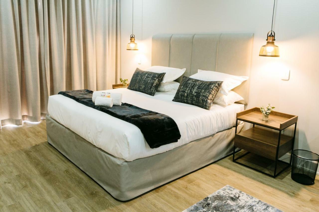 30 On Whites Guesthouse Bloemfontein Extérieur photo
