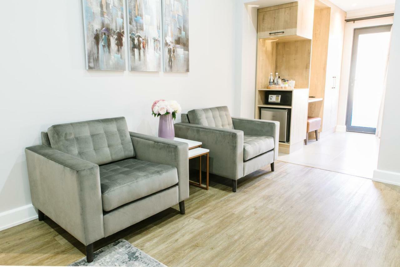 30 On Whites Guesthouse Bloemfontein Extérieur photo