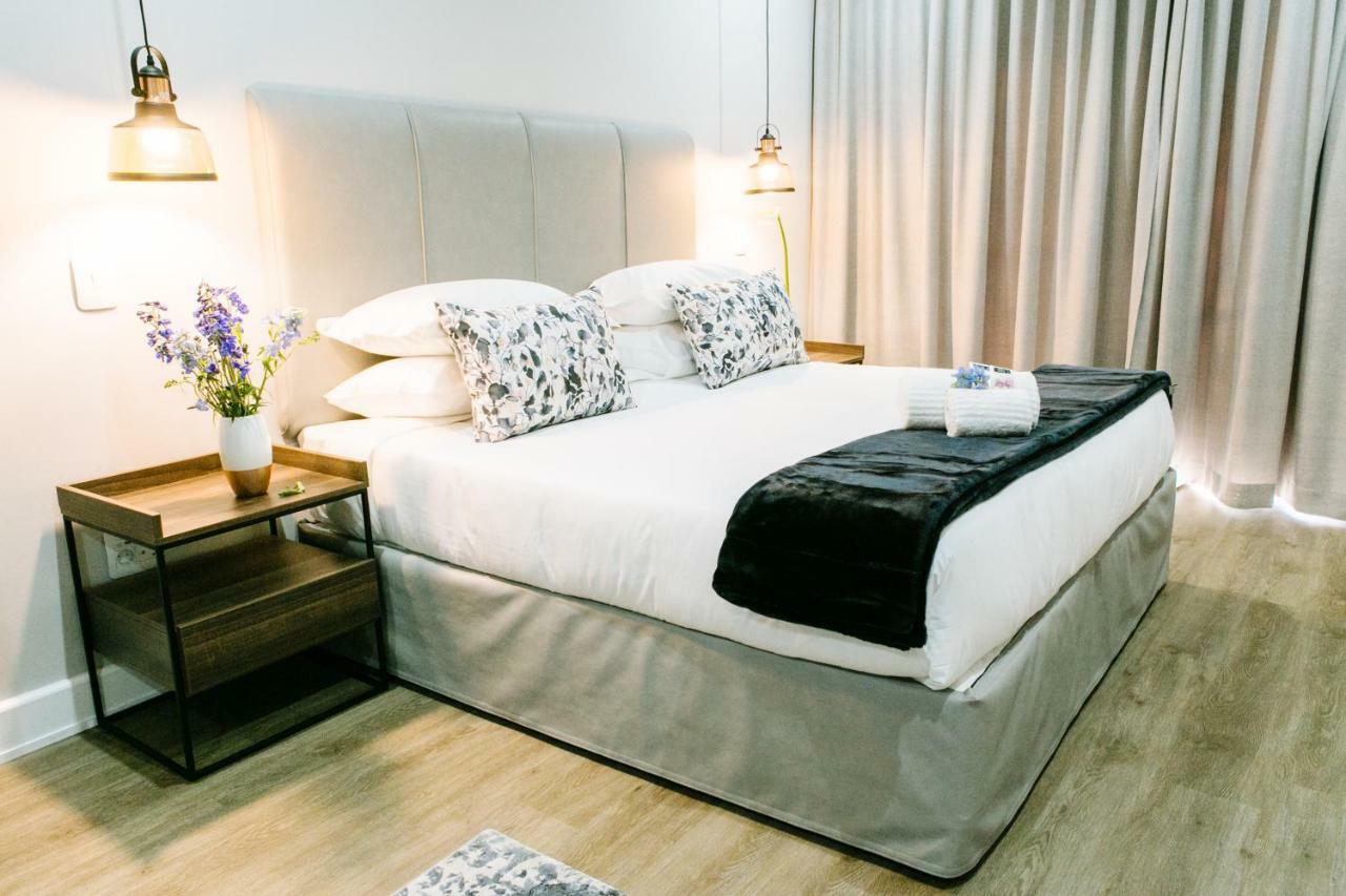 30 On Whites Guesthouse Bloemfontein Extérieur photo